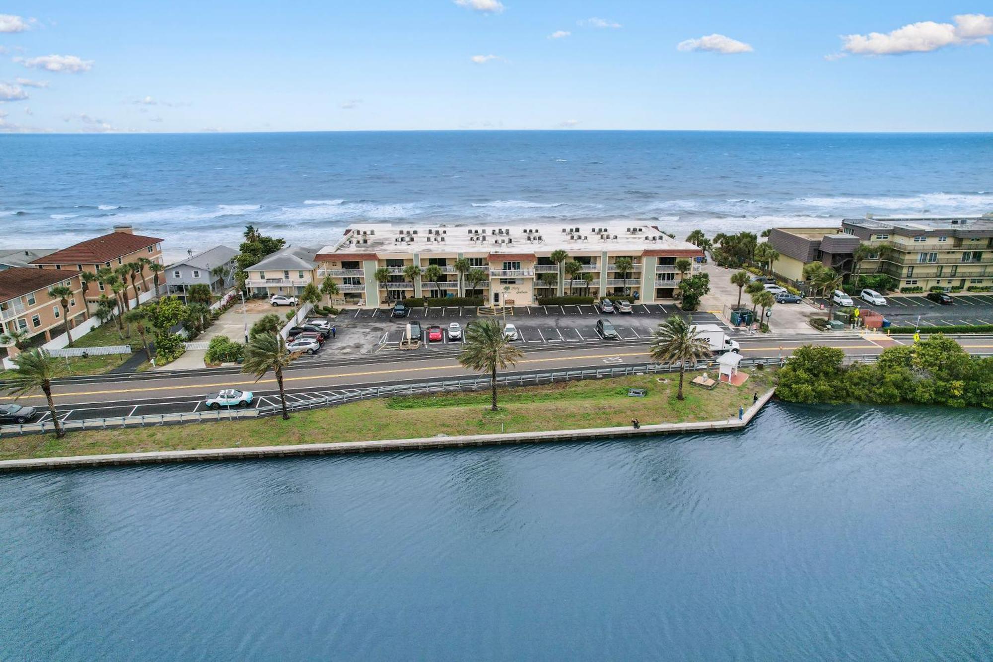 Fifty Gulfside Condominiums Clearwater Beach Exterior foto